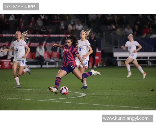 瑞典女足与美国女足巅峰对决展现女子足球魅力与实力的较量
